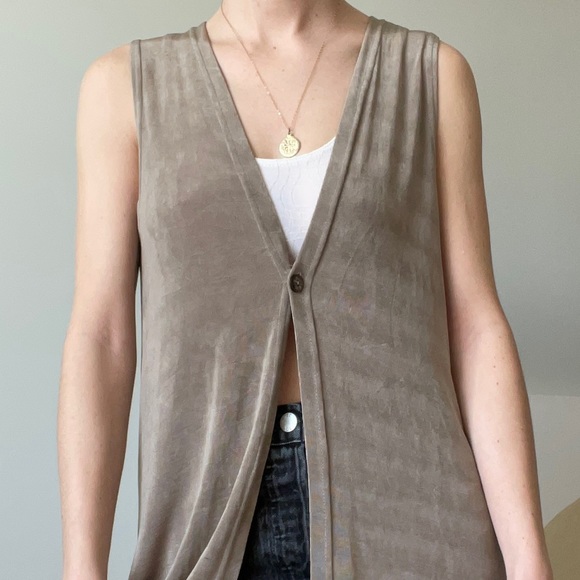 SOLD on Depop Vintage White Patterned Bra - Picture 5 of 5